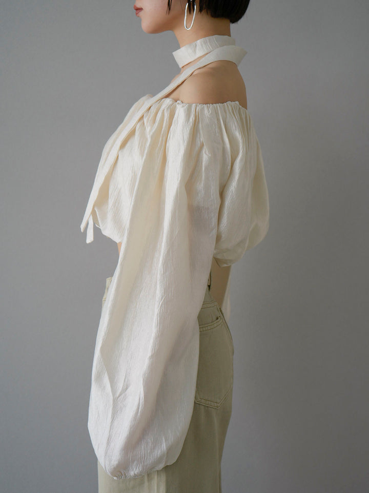 [Pre-order] Shiny off-shoulder blouse/white