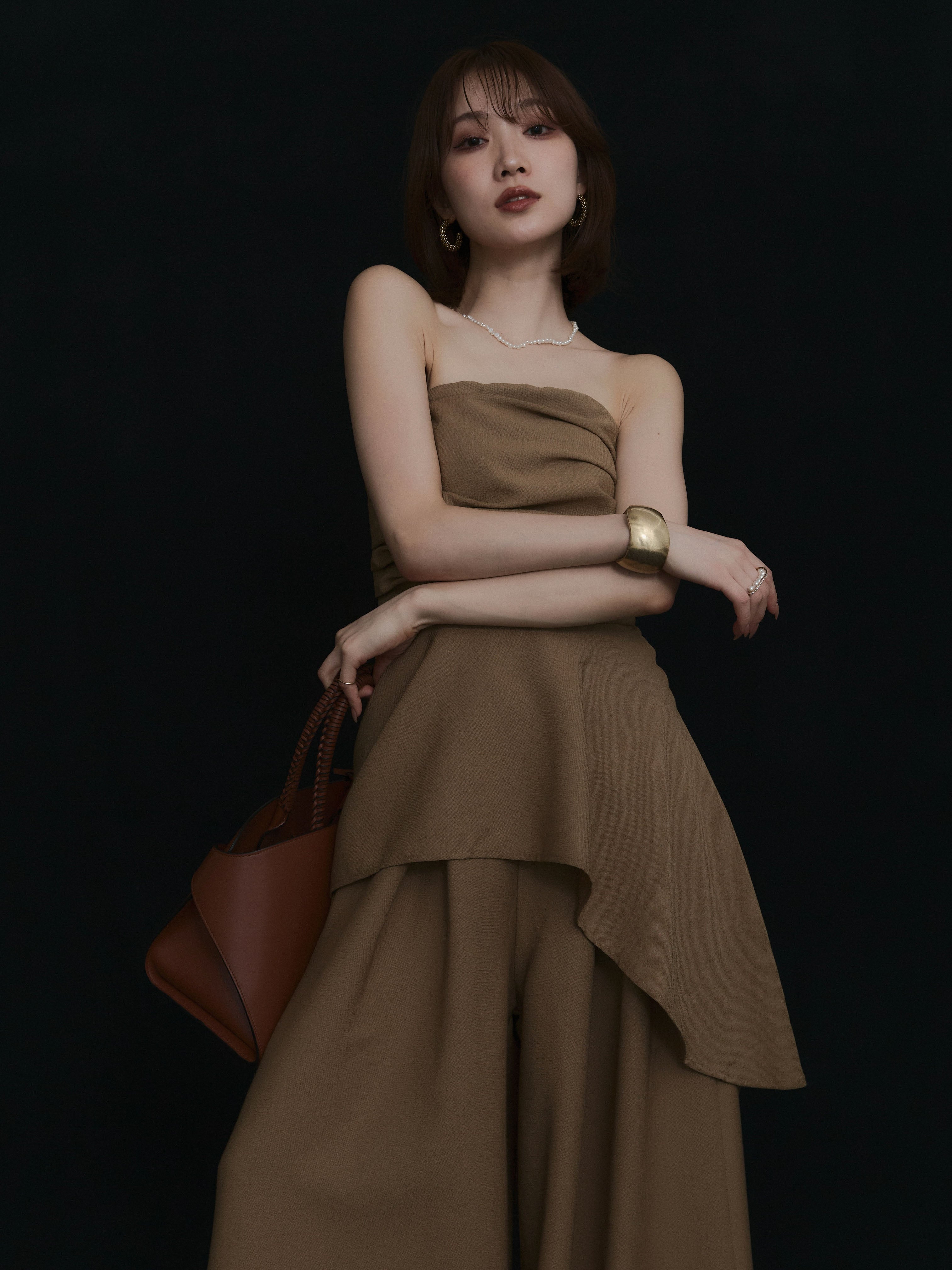 SET]ぺプラムベアトップス＆ワイドパンツSET UP/ベージュ – Lumier