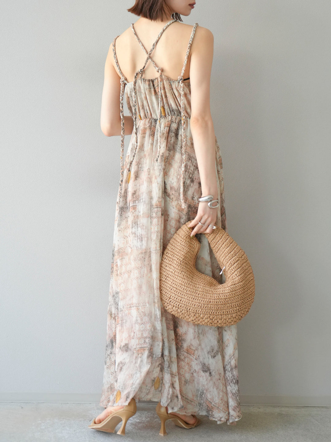 [予約]編み込みショルダーニュアンス柄シフォンワンピース/ベージュ