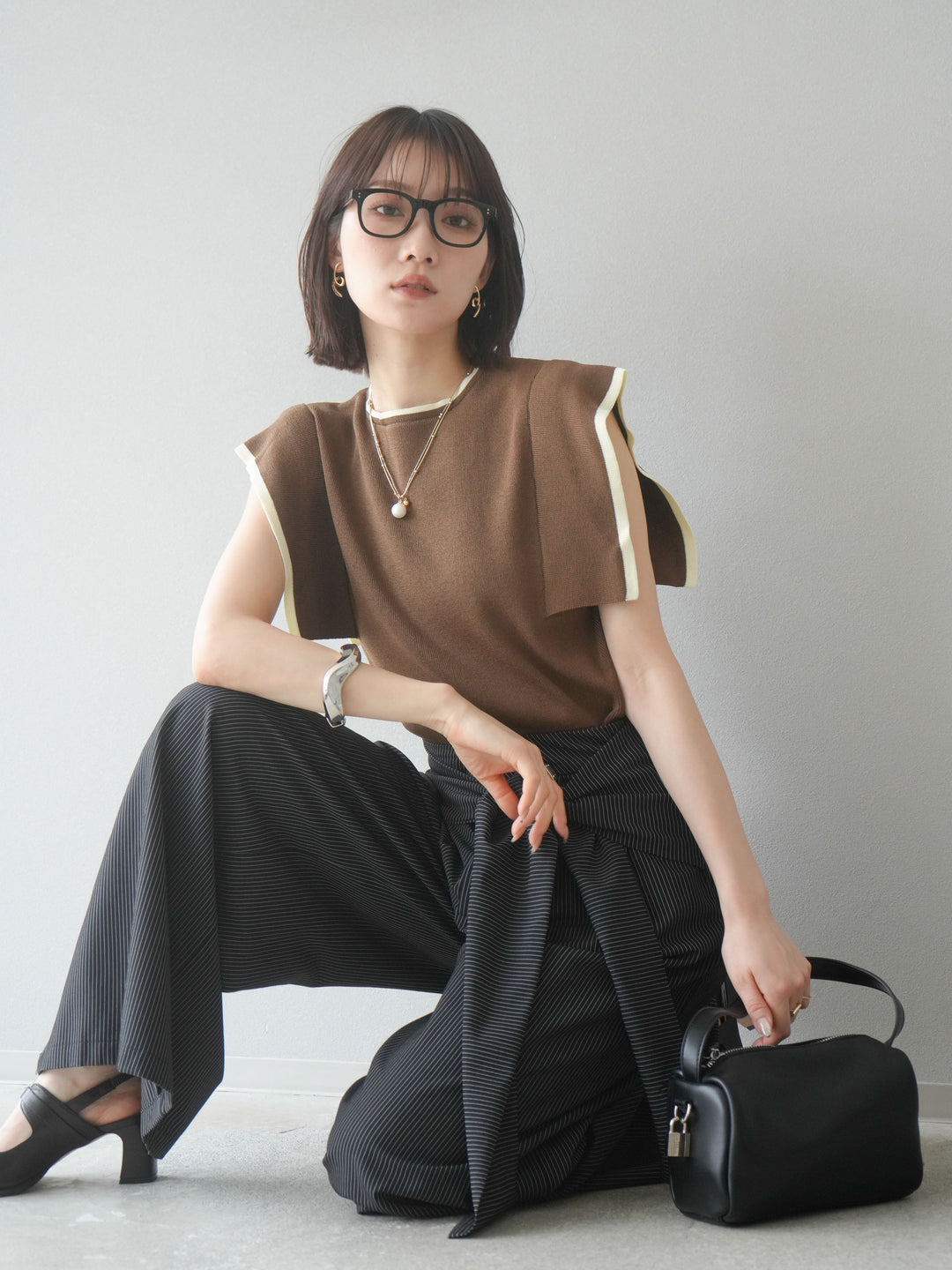 [予約]リネンタッチスクエアスリーブ配色ニットプルオーバー/モカ