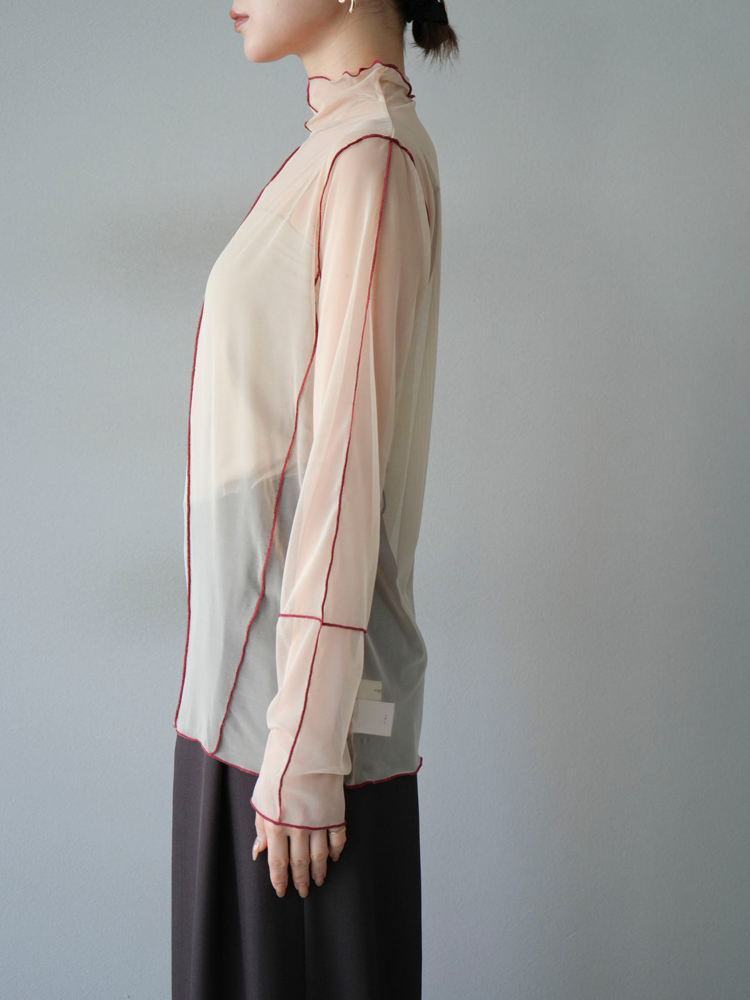 [予約]シアーパイピングカットソー/グレージュ×レッド