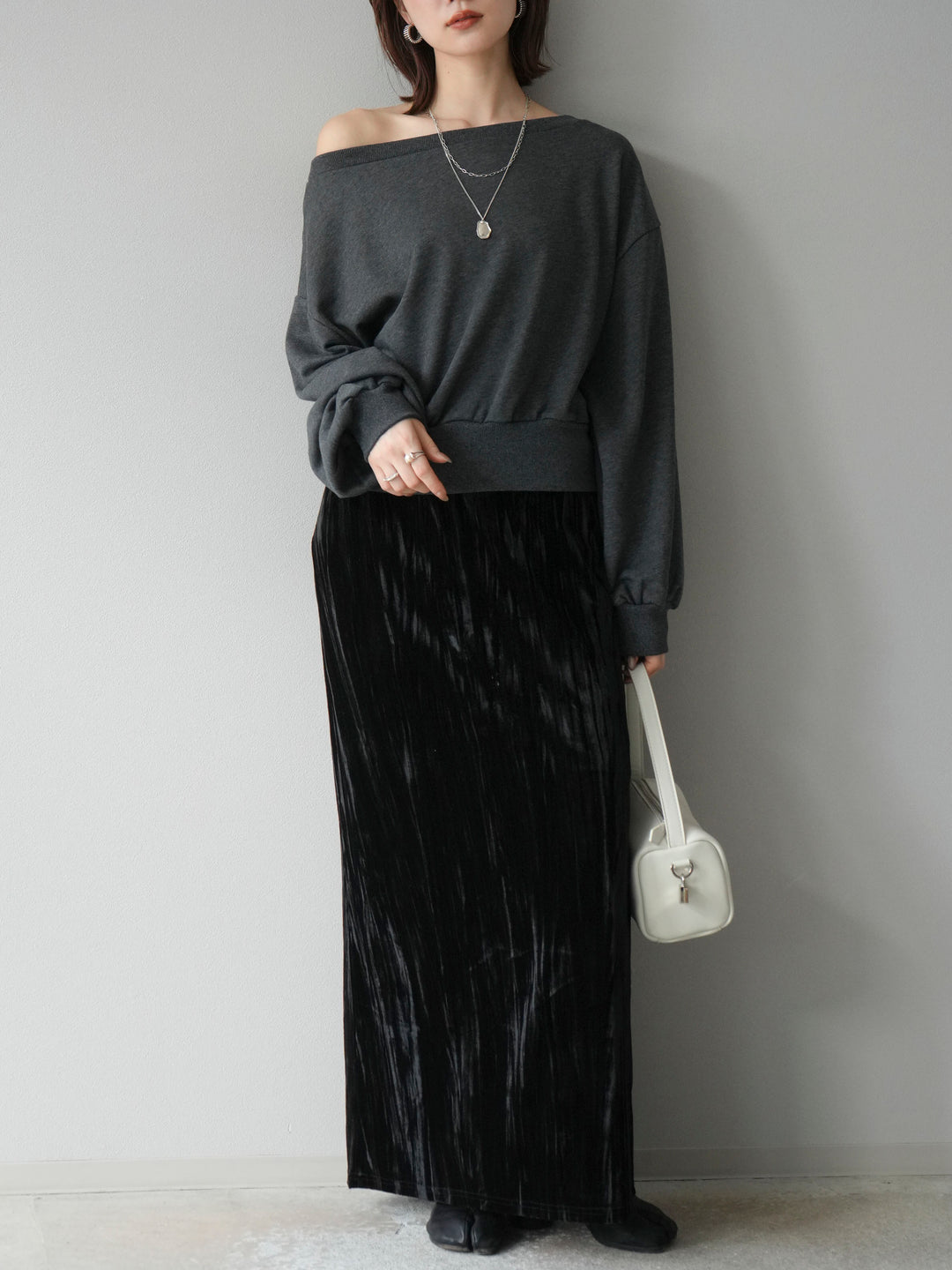 [予約]オフショルスウェットプルオーバー/チャコール