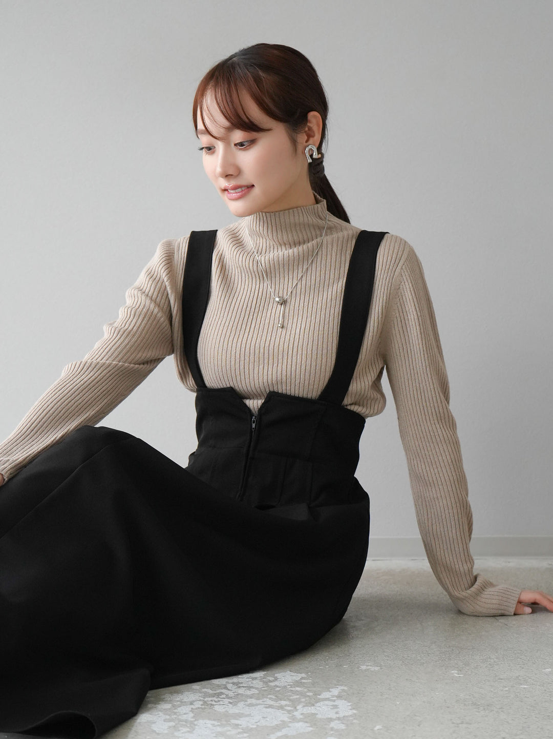 [預訂] 瓶頸羅紋針織上衣/米色