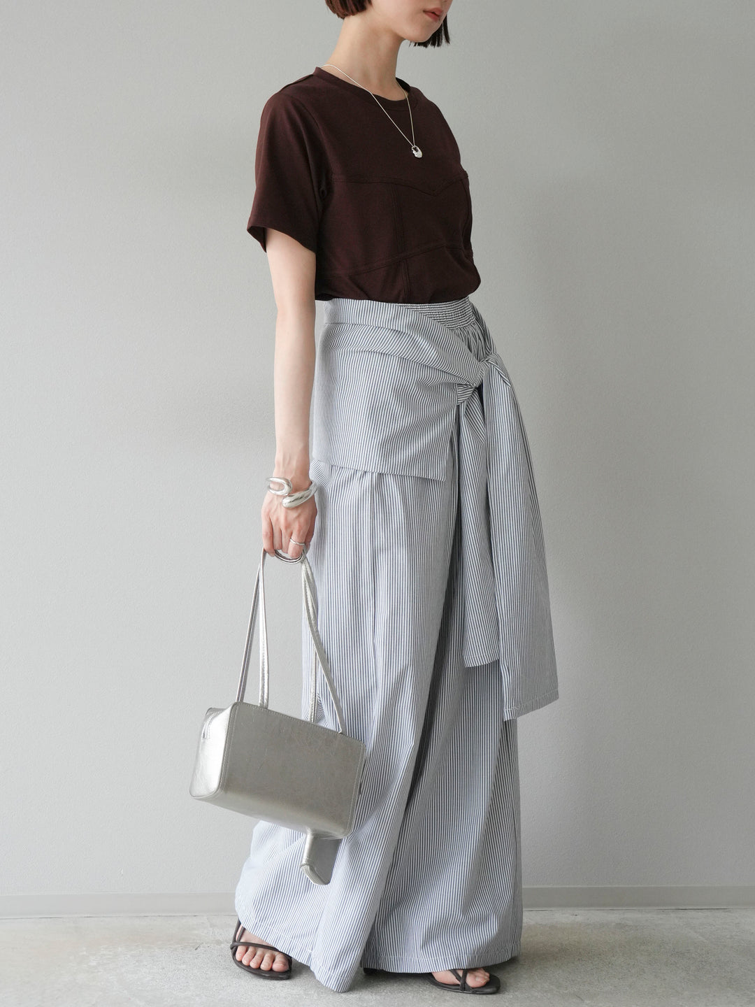 [SET]ビスチェデザインTシャツ+ウエスト巻きストライプイージーパンツ(2set)