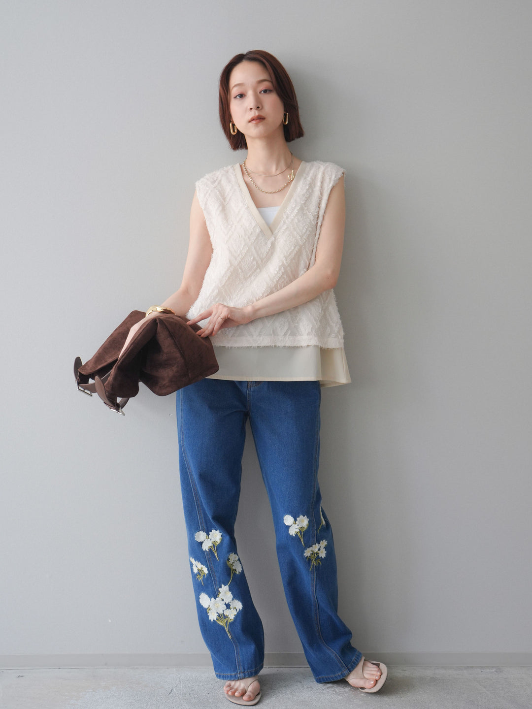 [SET]フリンジレイヤードVネックノースリーブ+フラワー刺繍ストレートデニム(2set)