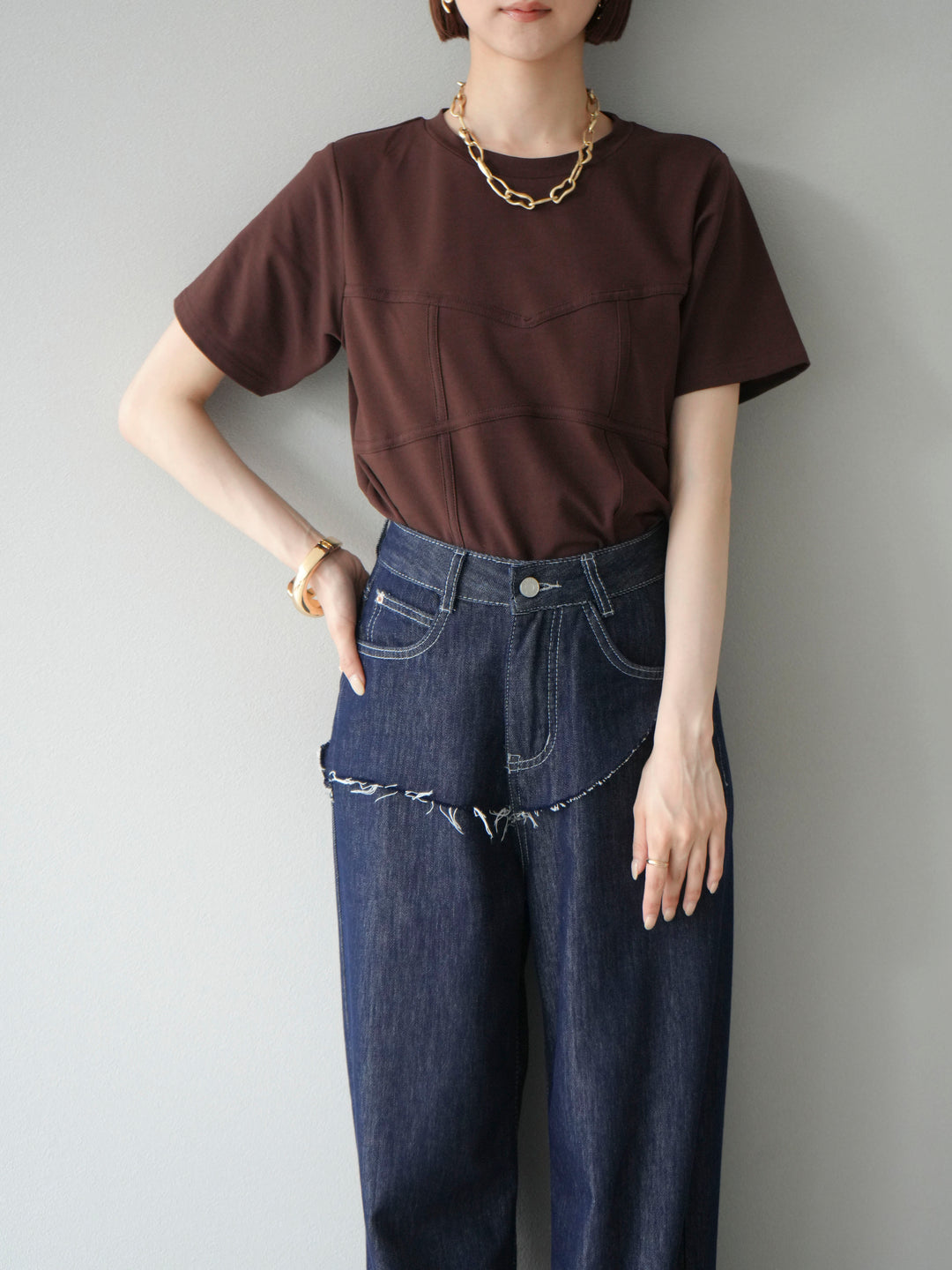 【預購】緊身胸衣設計T卹/棕色