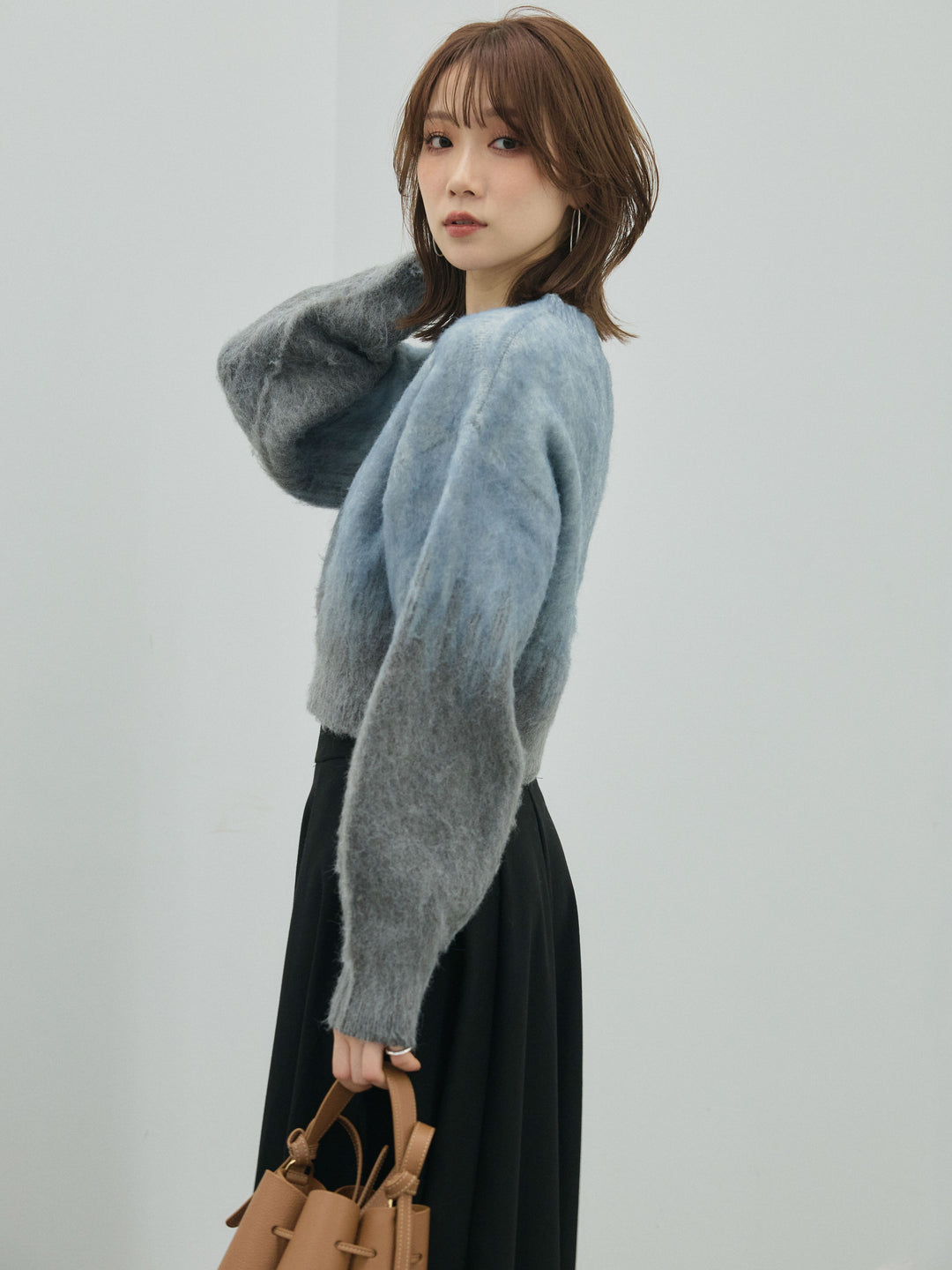 【Allure】[SET]グラデージョンクロップドシャギーニットプルオーバー+ウールタッチフレアスカート(2set)