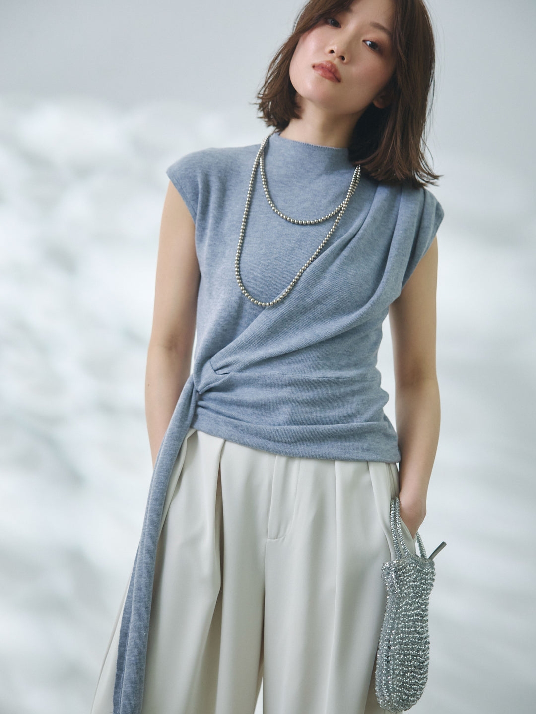 【Allure】[SET]サイドベルトボトルネックノースリーブニットトップス+エステルツイルタックワイドパンツ(2set)