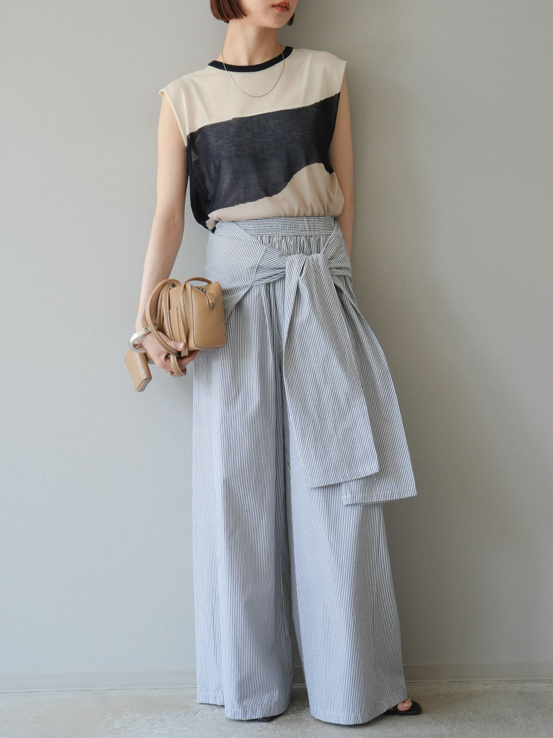 [SET] 雙色透視針織無袖上衣 + 條紋束腰休閒褲 (2set)