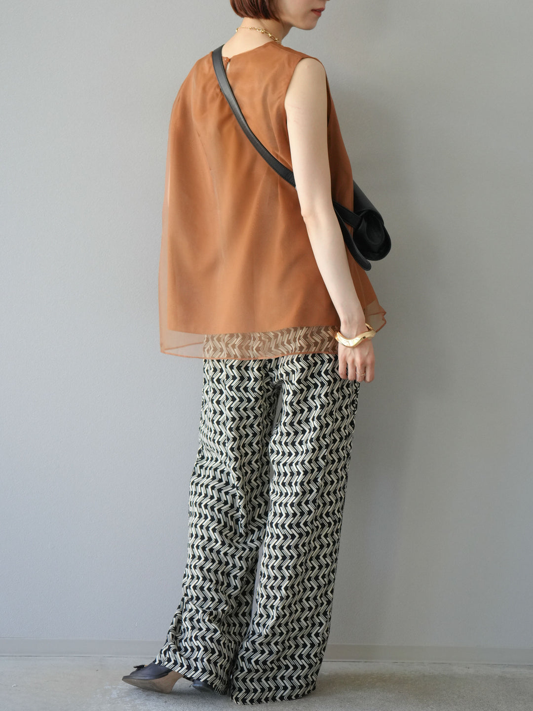 [予約]レーヨンフレックススラブウェーブ柄ストレートパンツ/ブラック