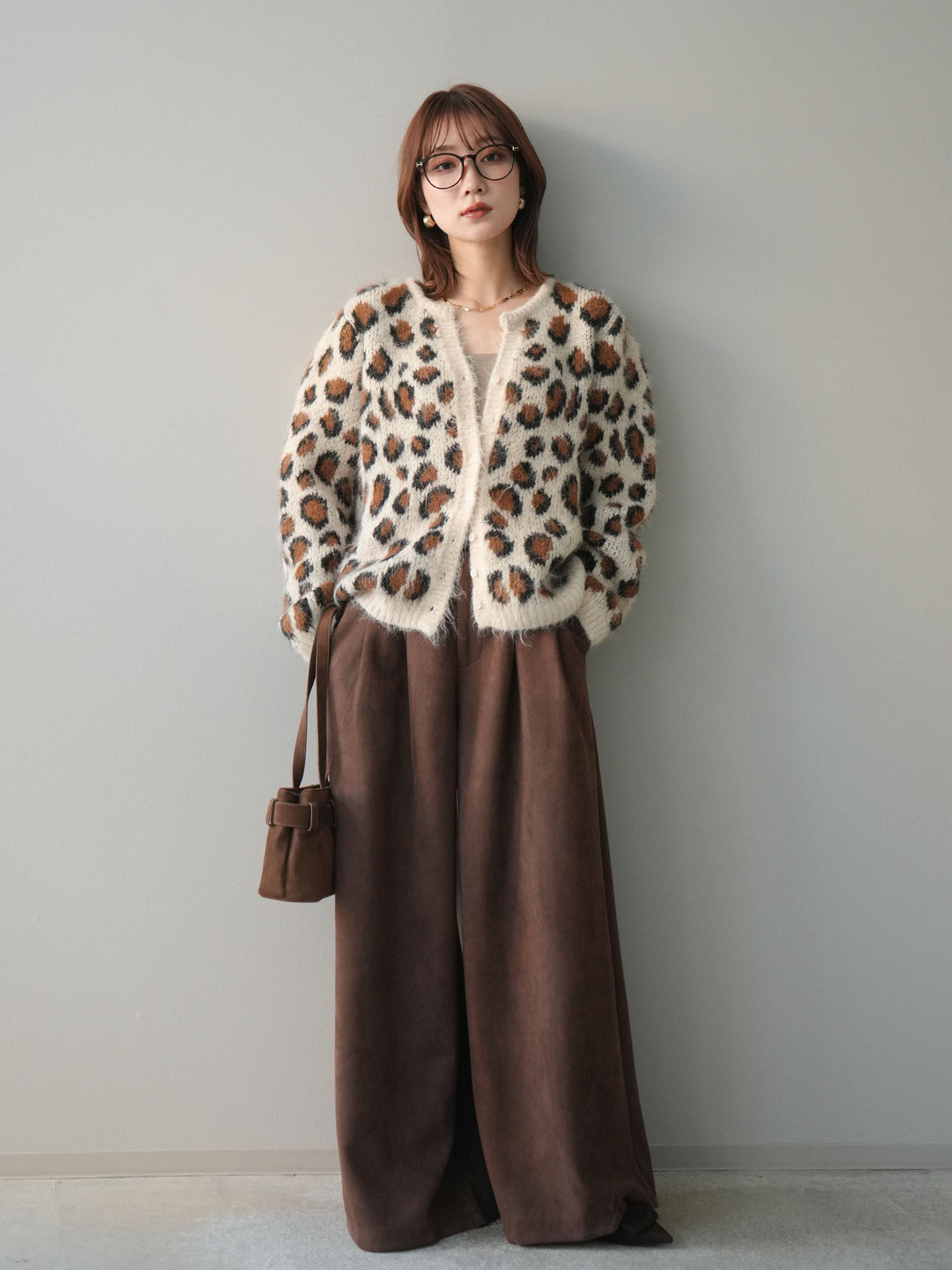 [予約]モチーフベルト付スエードタックワイドパンツ/brown