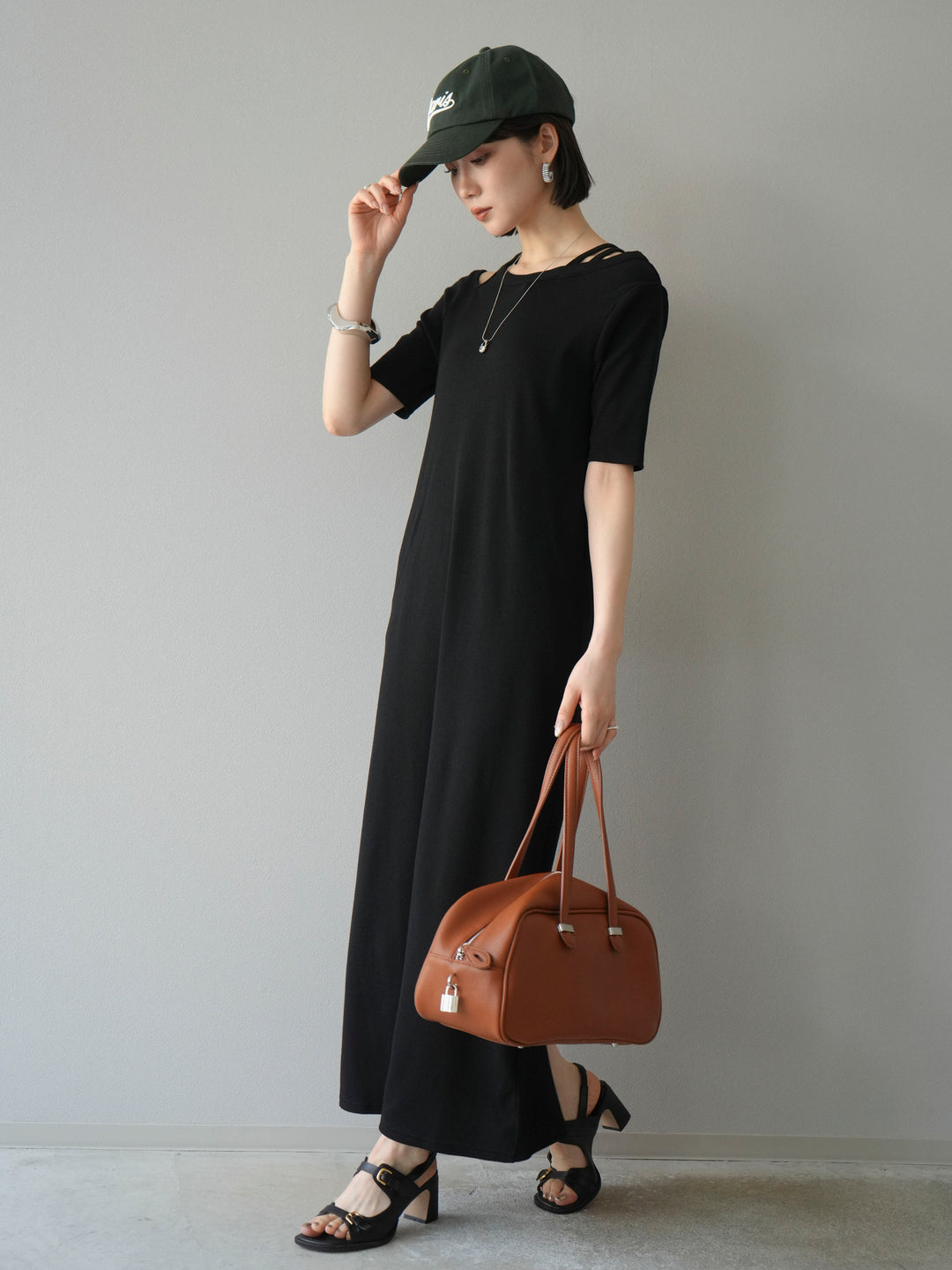 [予約]デザインネックカットリブワンピース/ブラック