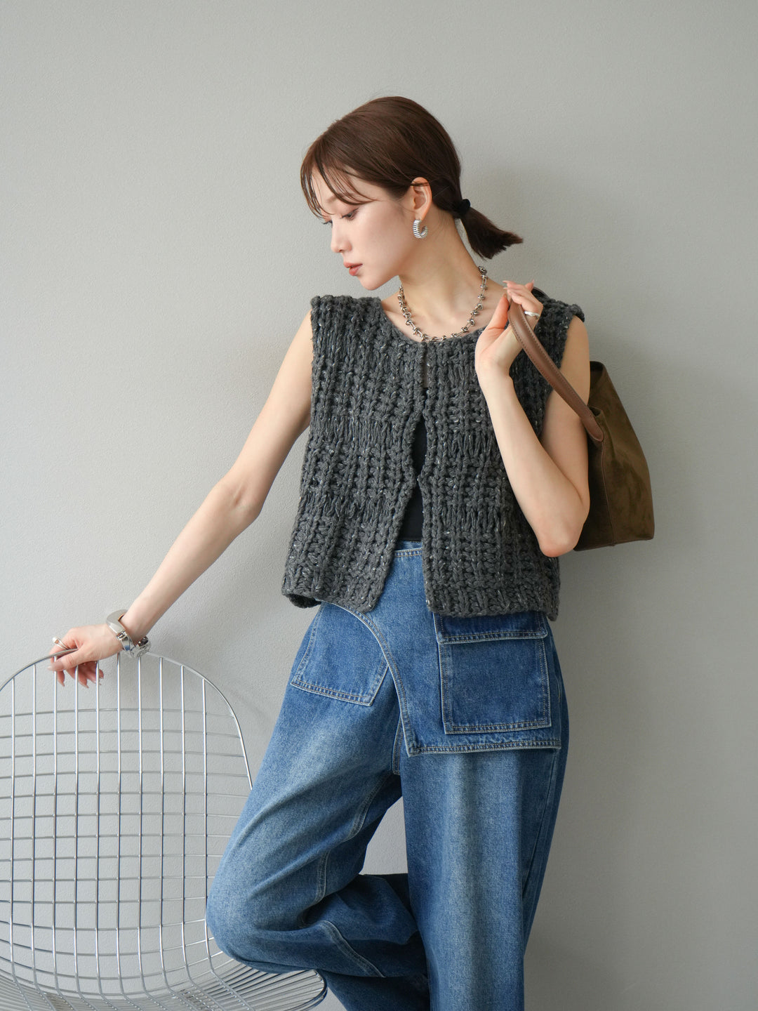 [予約]ミックスヤーンデザイン編みニットベスト/チャコール