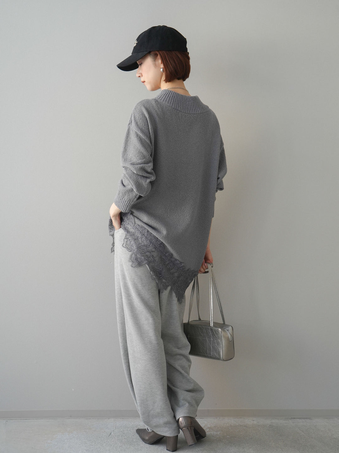 [SET]アシンメトリーレースヘムニットプルオーバー+2WAYデザインスウェットパンツ(2set)