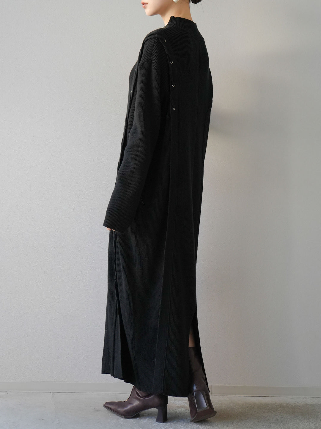 [SET] 不對稱繫帶高領針織連身裙 + 可選飾品套裝 (2套)