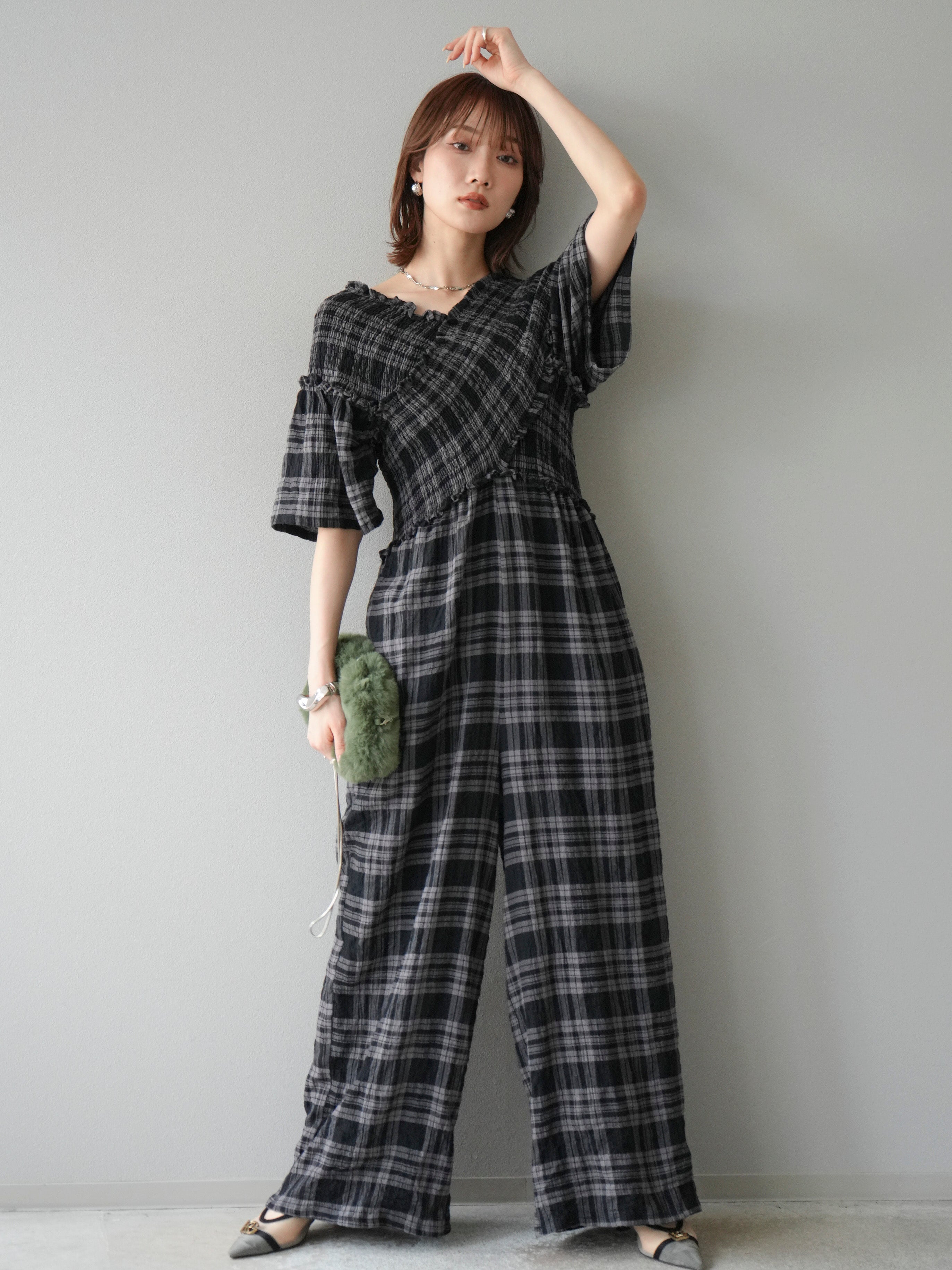kastane ブラックチェック サロペット Kastane（カスタネ）の「チェックジャンプスーツ（サロペット