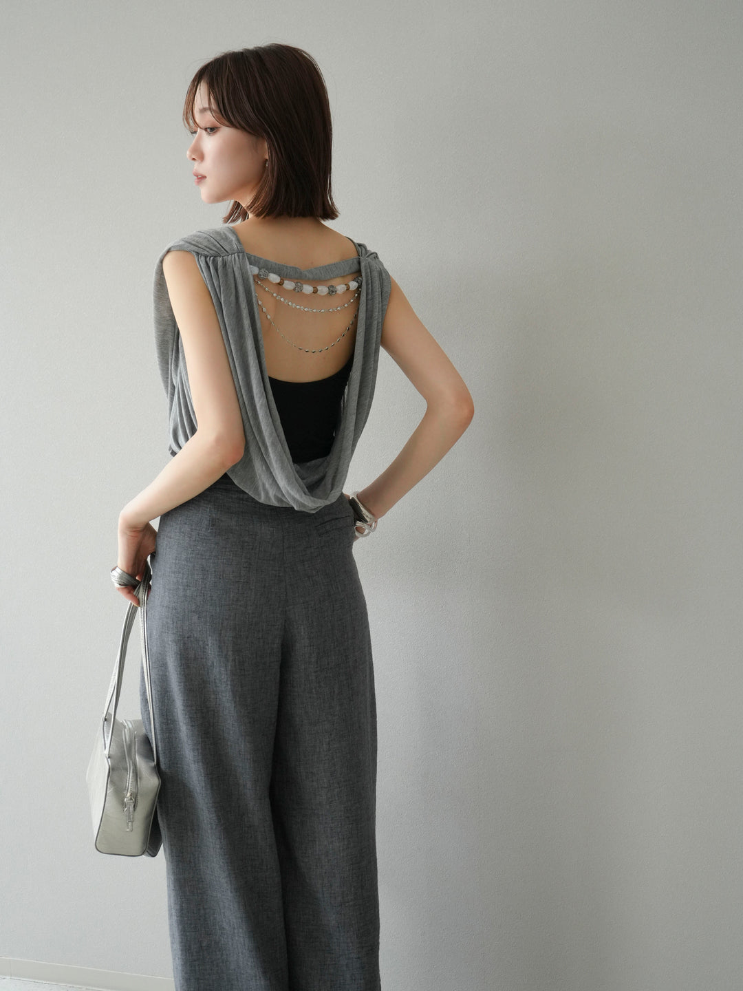[予約]ビーズチェーン付ドレープトップス/グレー