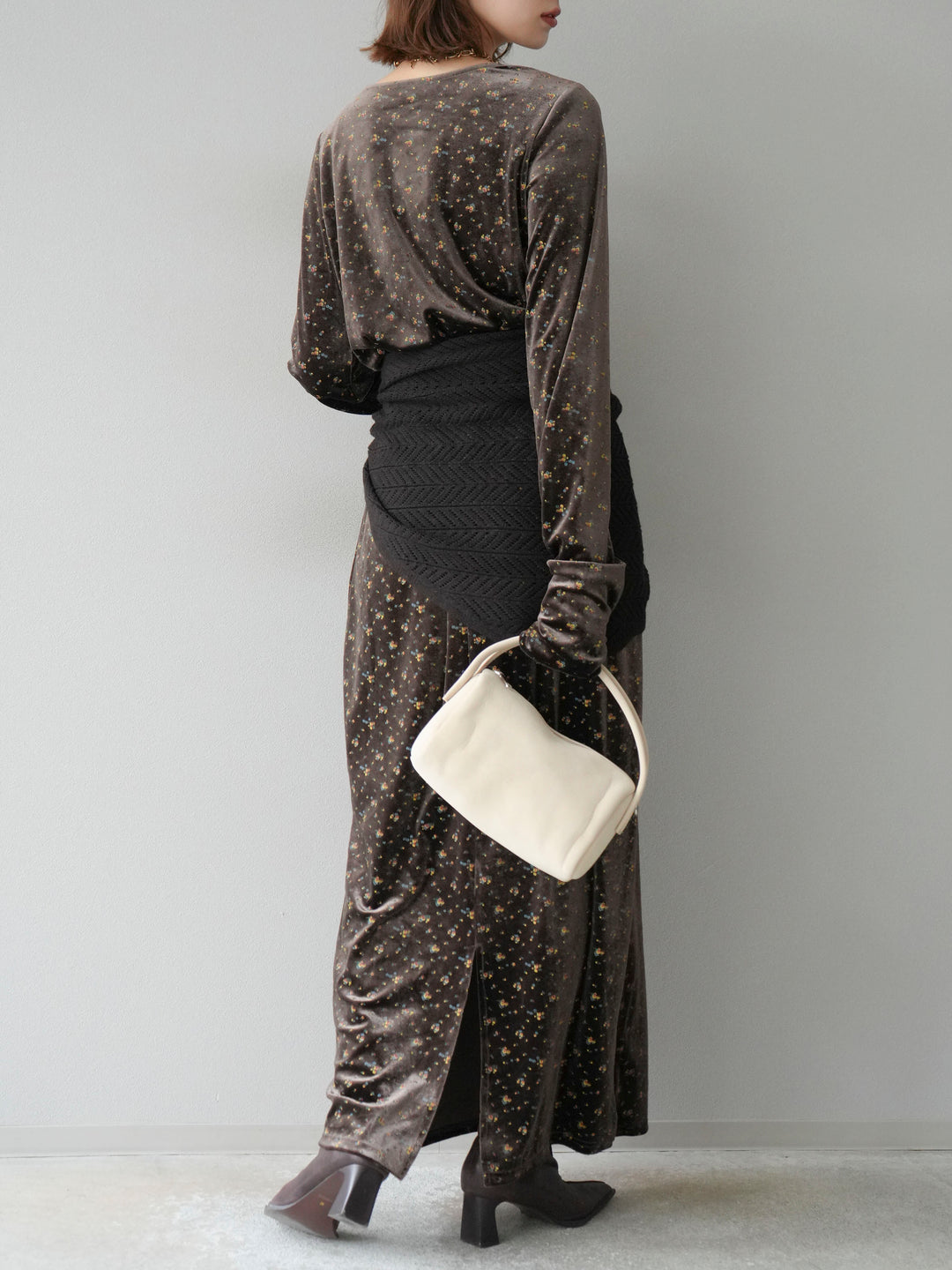 [SET]ベロアフラワープリントカーディガン+ベロアフラワープリントIラインスカート(2set)