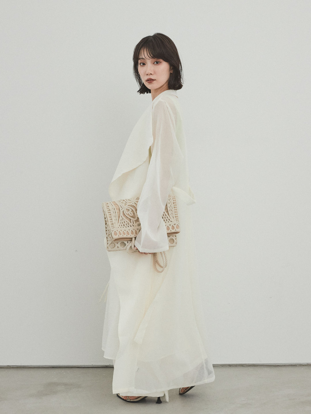 [SET] 方形天鵝絨背心 + 水洗緞層疊裙褲 + 透視長外套 (3 件套)