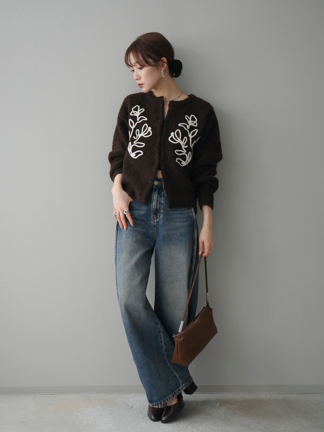 [予約]テープ刺繍ホック開きブークレニットカーディガン/darkbrown