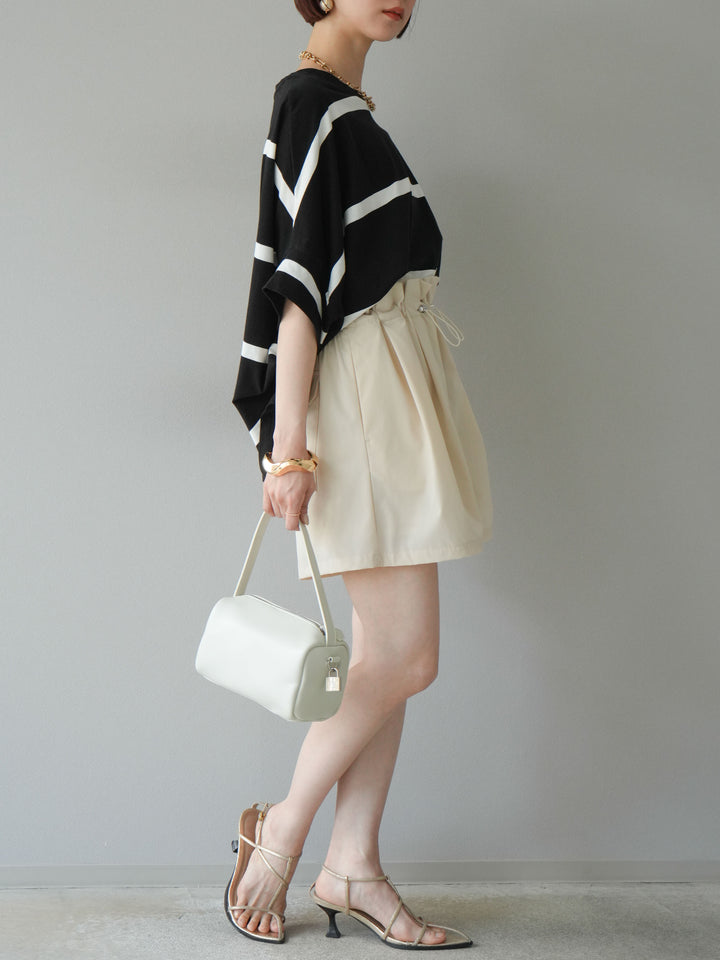 [預購] ICE TOUCH 荷葉邊褶皺短褲/米白色