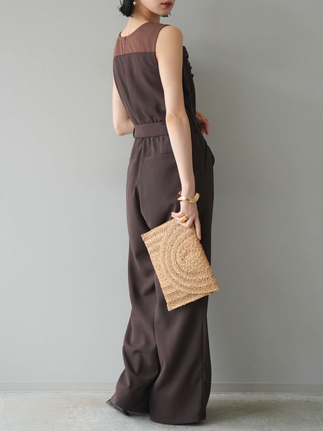 [預購] 荷葉邊設計連身褲/棕色