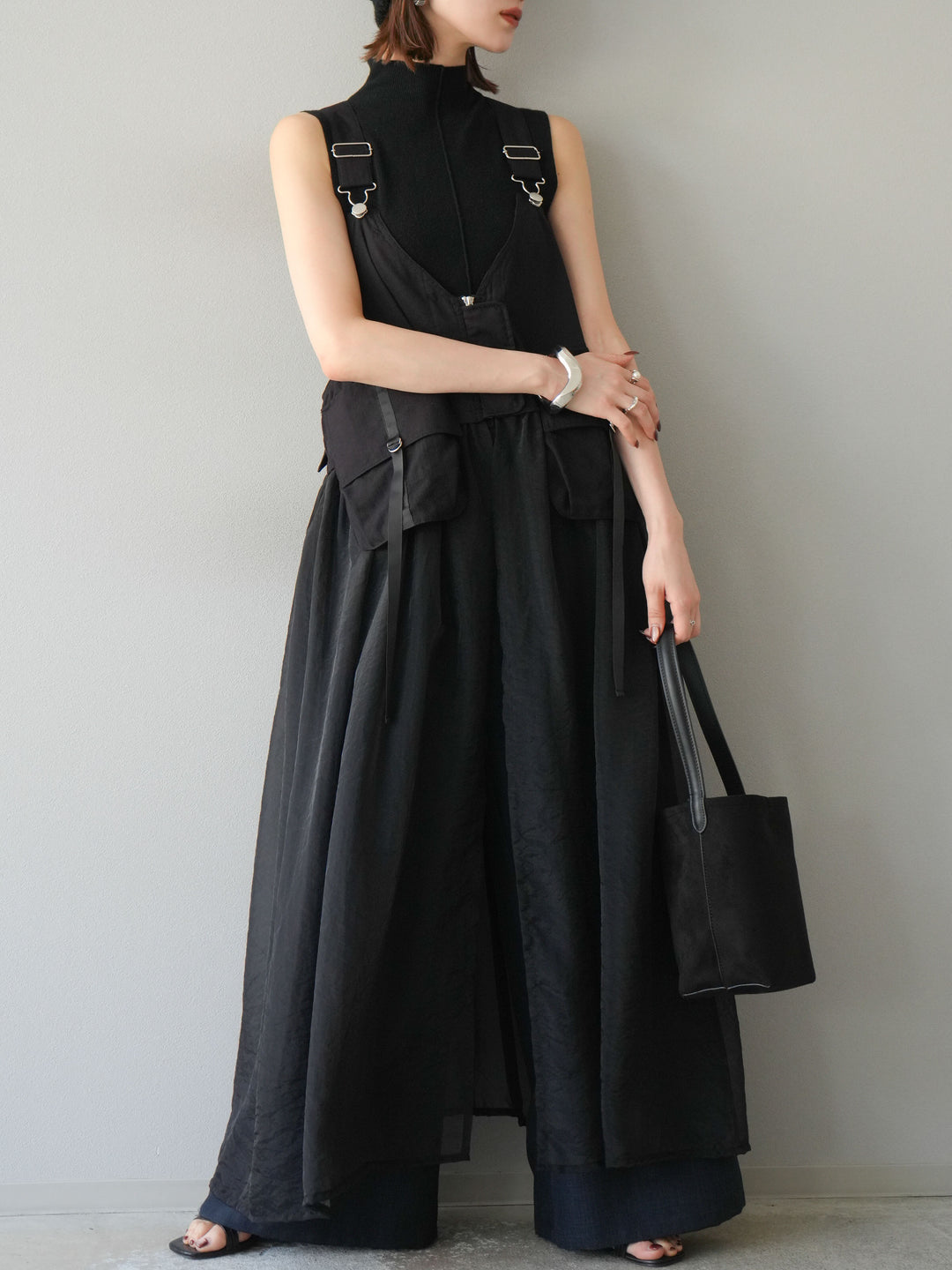 [SET] 戰術背心歐根紗洋裝 + 麻質寬鬆寬褲 (2 件套)
