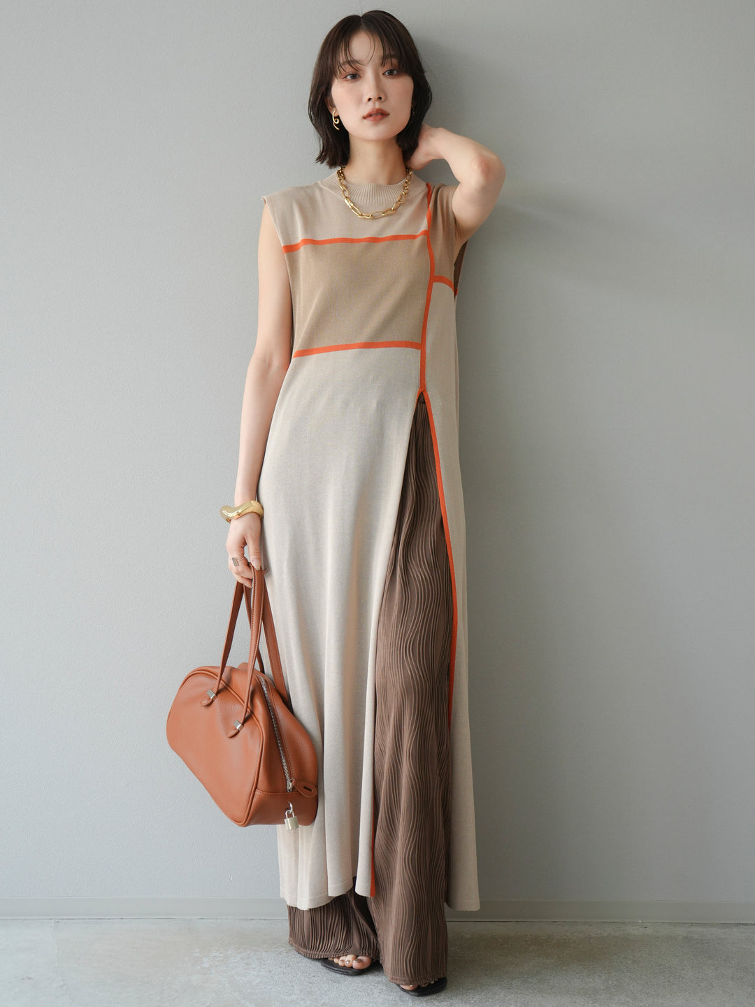 [SET] 配色開衩針織洋裝 + 波浪滾邊休閒褲 (2件套)