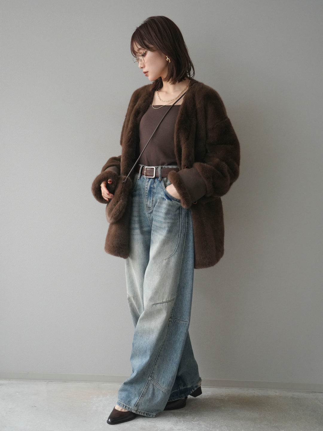 [SET]バッグ付エコファーノーカラーコート+ベルト付カーブデニムパンツ(2set)