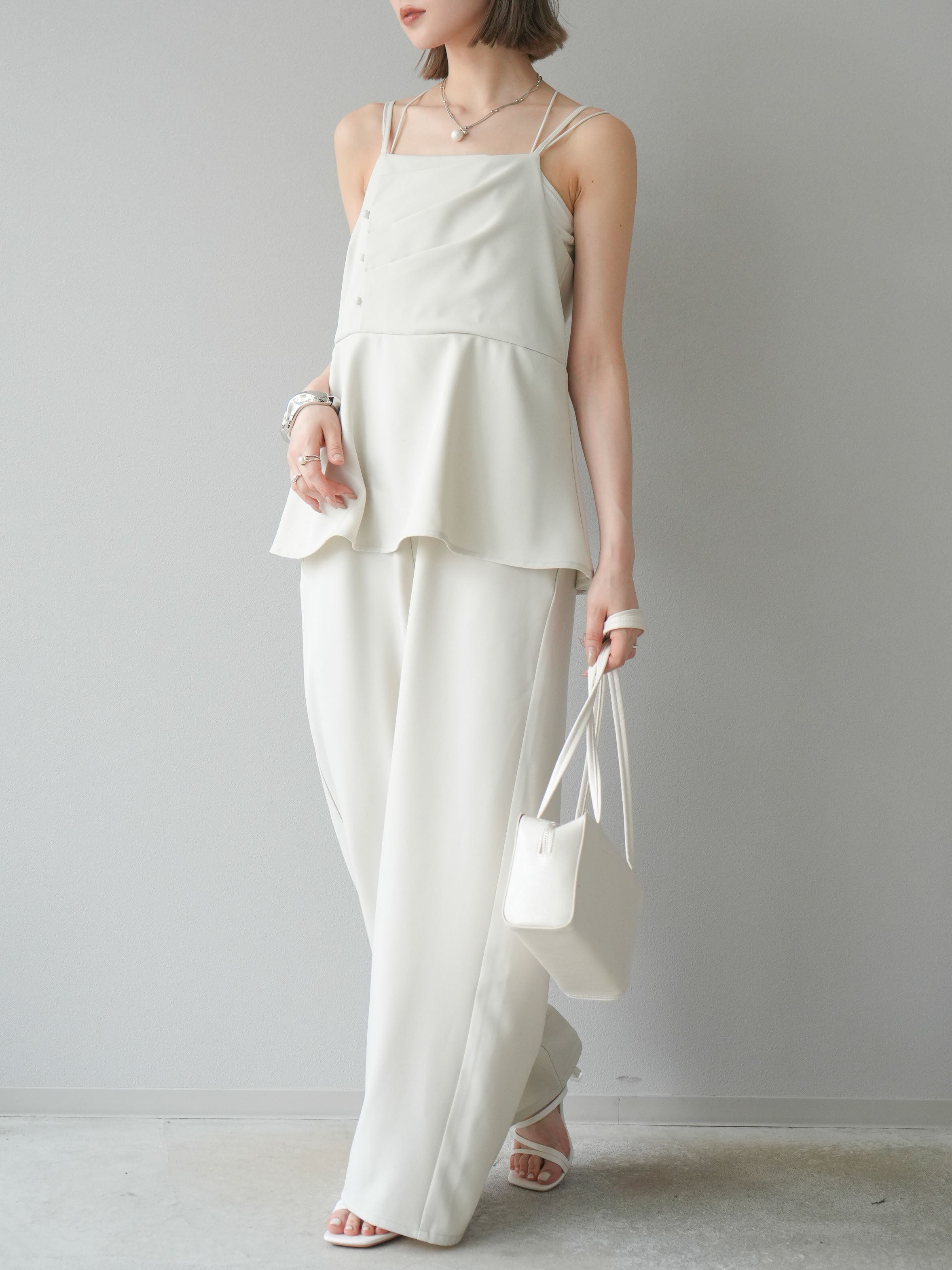 未使用 Baserange Page top リネン変形キャミソール アイボリー 予約]リネンタッチレイヤードキャミオールインワン/アイボリー