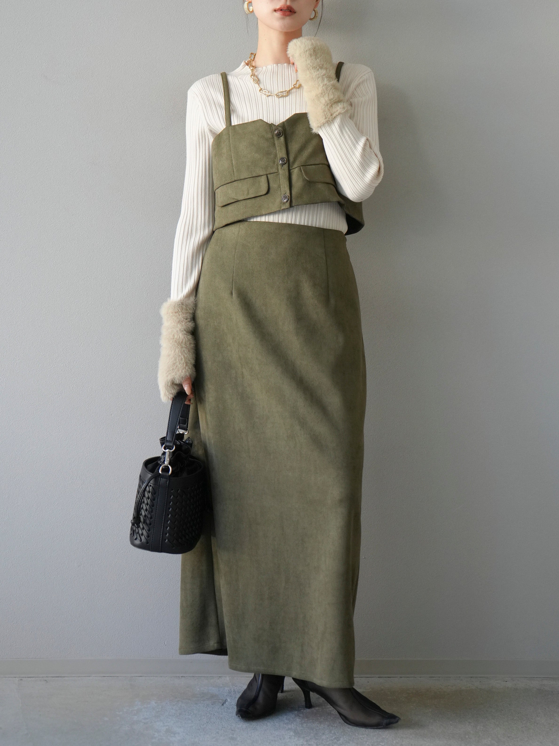 予約]スウェードビスチェ/カーキ – Lumier
