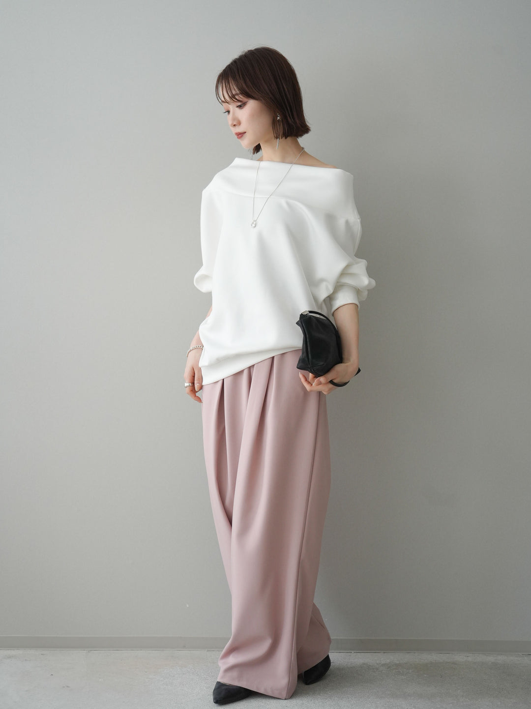 [SET]アシンメトリーオフショルポンチプルオーバー+ベルト付キーホルダーモチーフワイドパンツ(2set)