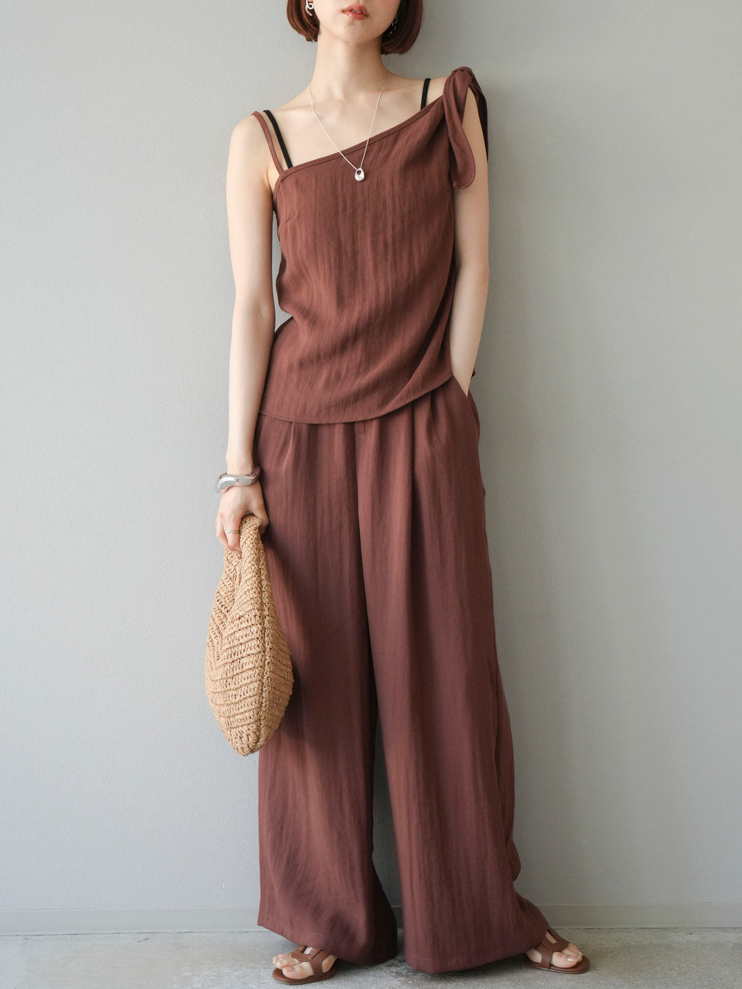 [SET]アシンメトリーショルダーデザイントップス＆ワイドパンツSET UP(2set)