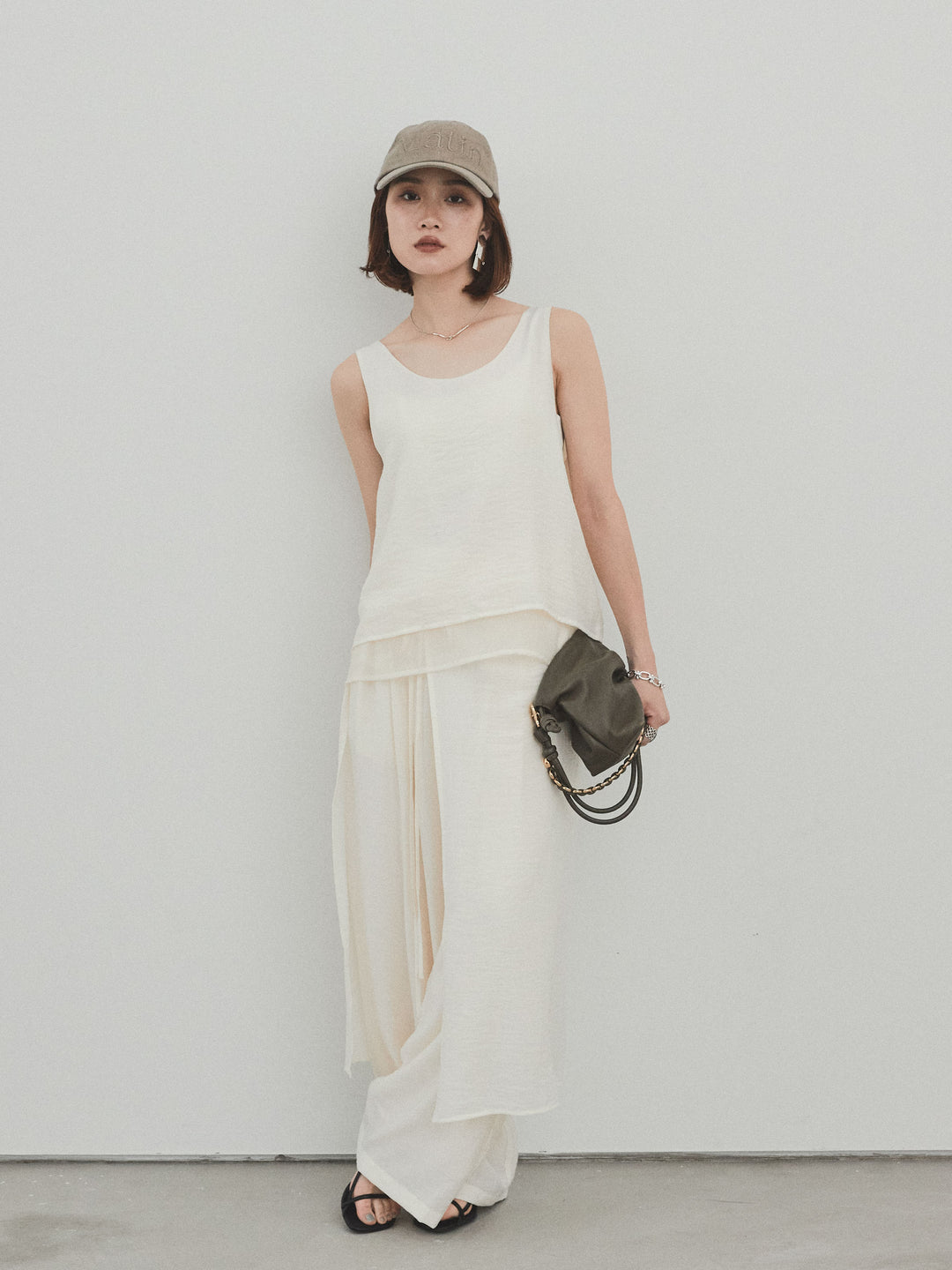 [予約]ワッシャーサテンレイヤードスカートパンツ/アイボリー