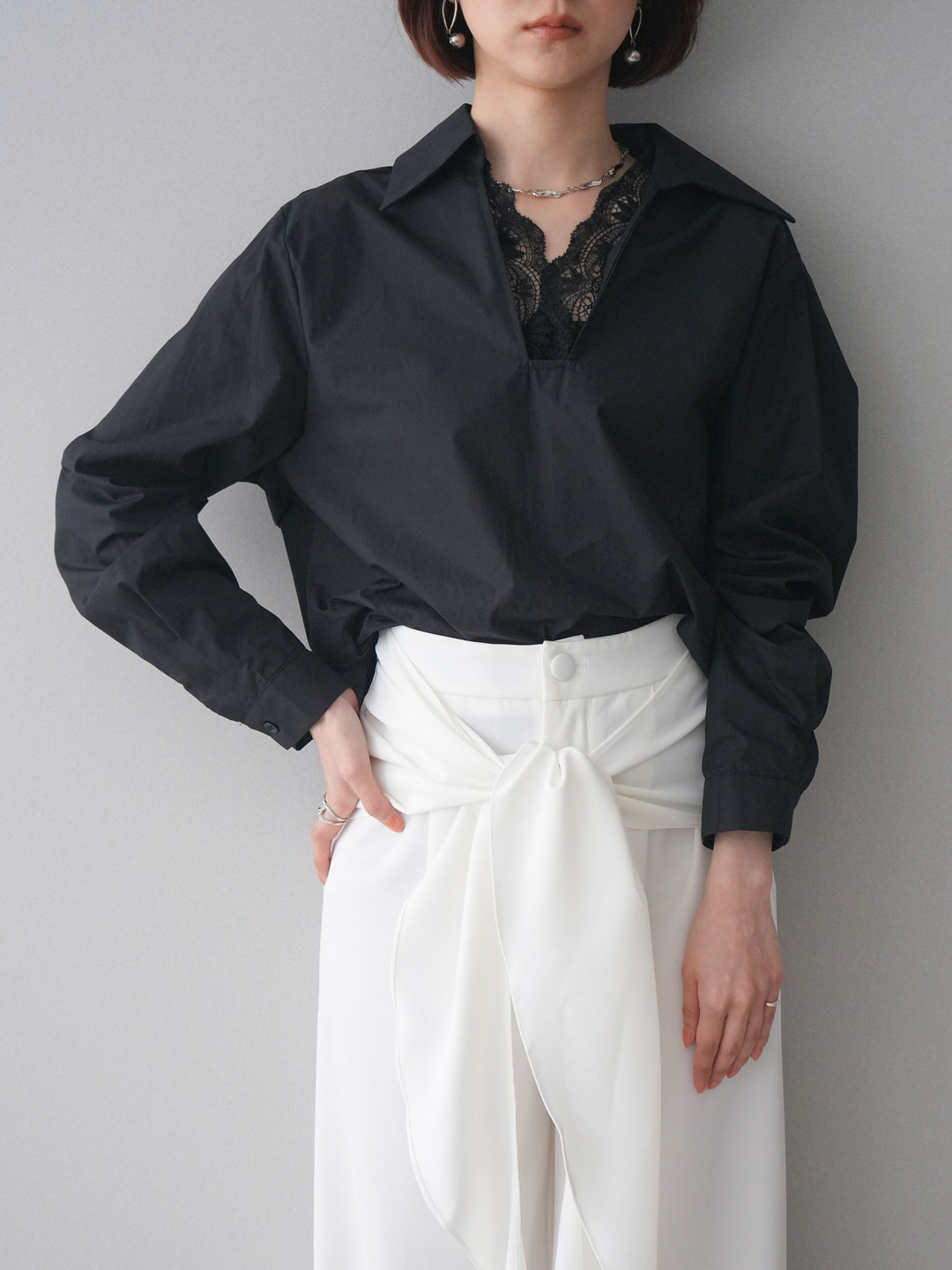 [予約]レースネックスキッパーブラウス/black