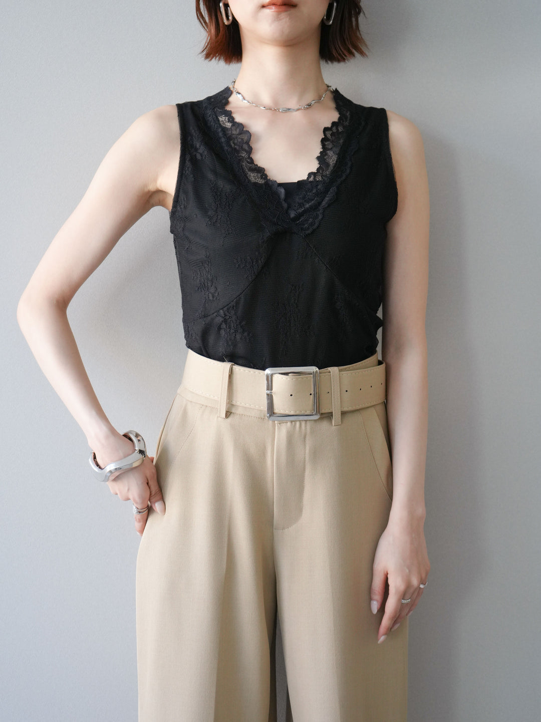 [予約]シアーストレッチレースノースリーブトップス/black