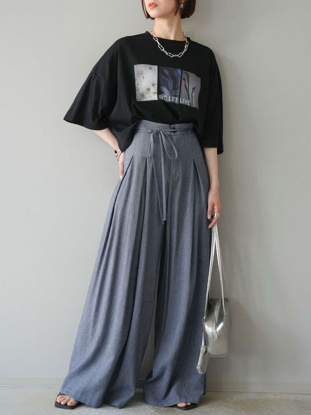 【預購】仿亞麻雙褶設計寬褲/藏青色