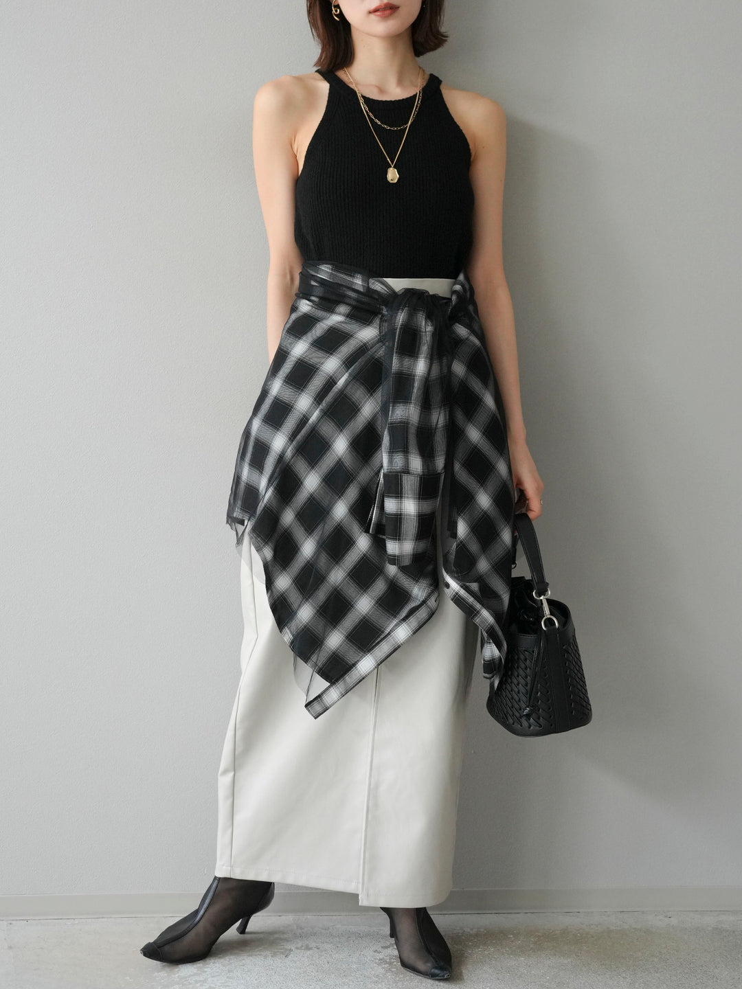 [予約]フェイクレザーフロントスリットスカート/エクリュ