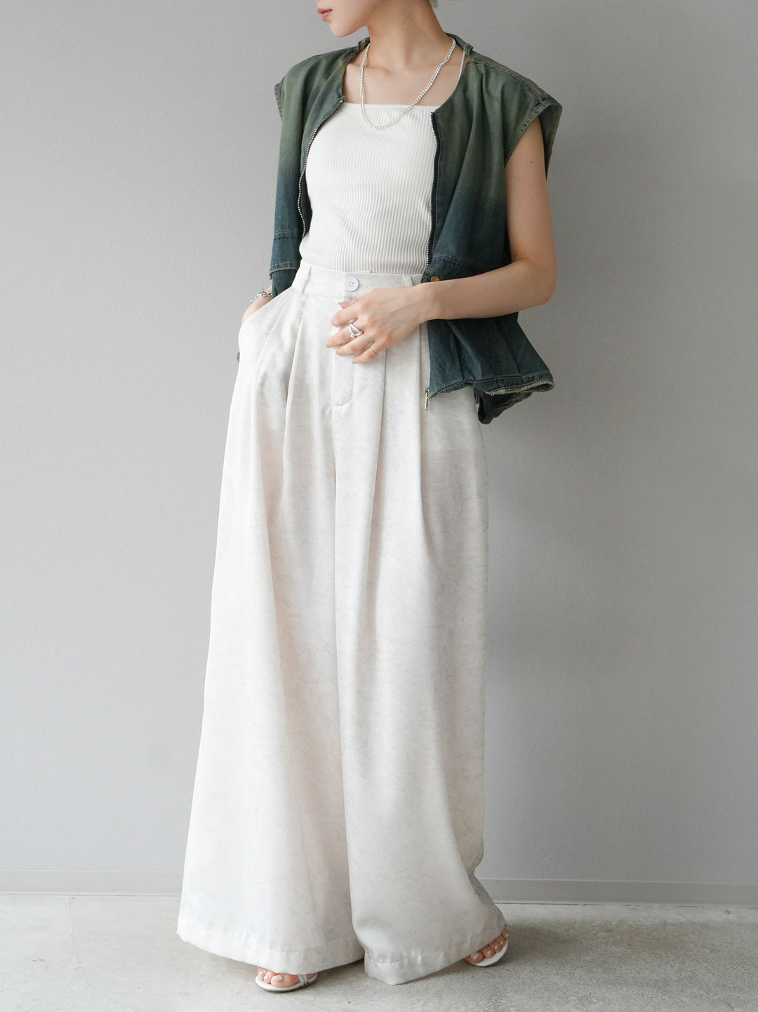 [Pre-order] 2-tuck nuanced satin wide pants/ivory