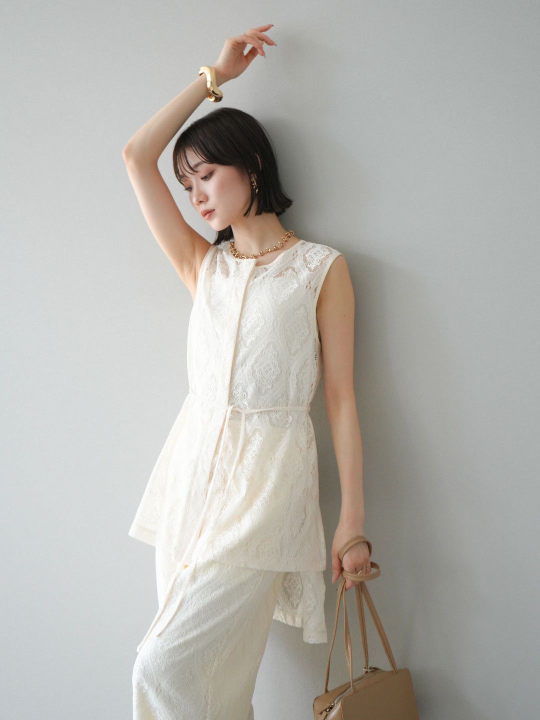 [予約]サテンパイピングレースノースリーブトップス/アイボリー