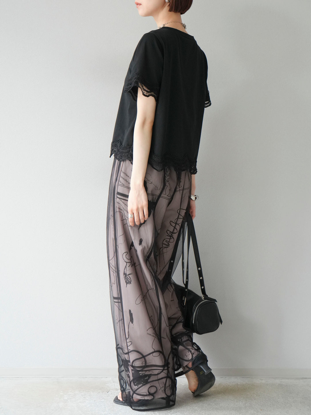 [SET]レース切替カットソー+コード刺繍チュールレイヤードパンツ(2set)