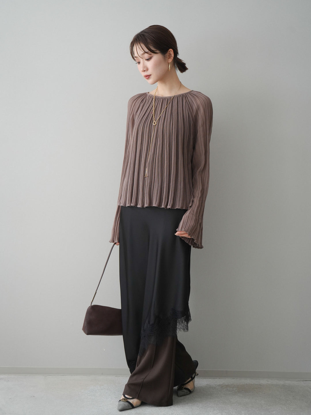 [予約]サテンライクアシメレーススカート/black