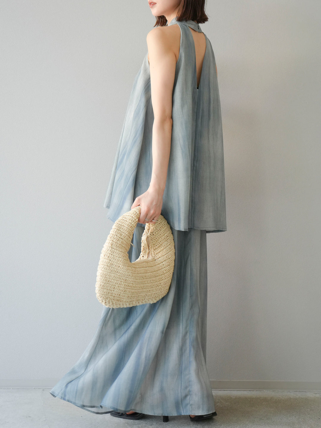 [SET] 細膩花紋V領襯衫＆喇叭裙（2套）