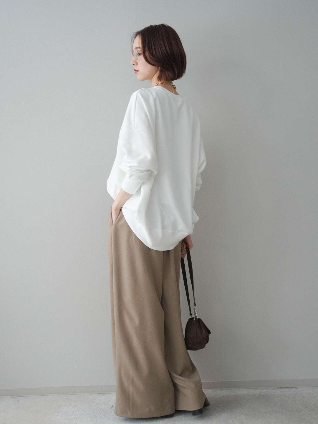 [SET]カレッジロゴ刺繍BIGスウェットプルオーバー+サテンベルトタックワイドパンツ(2set)