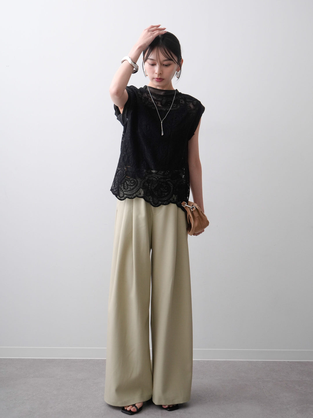 [SET]スカラップヘムレーストップス+アシンメトリーベルトタックワイドパンツ(2set)