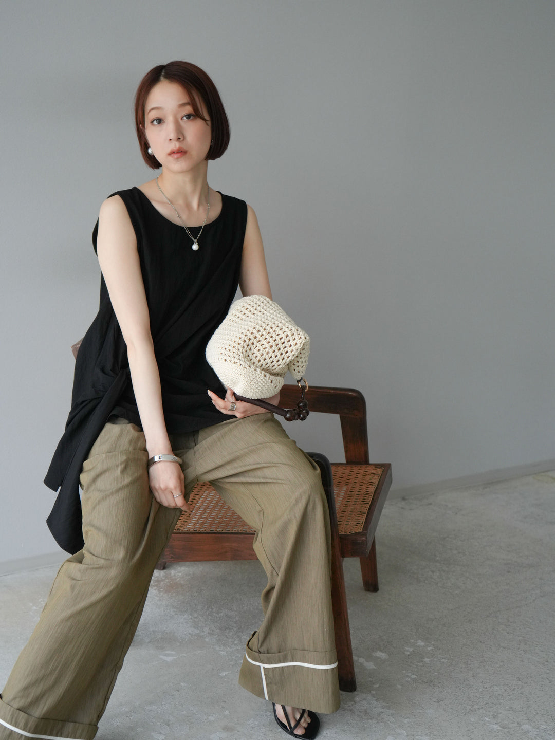 [予約]フロント巻きノースリーブブラウス/ブラック