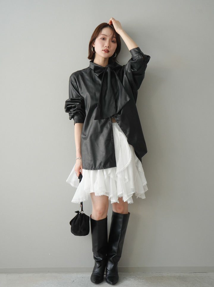 [SET]フェイクレザーボウタイブラウス+ラッフルレースミニスカート(2set)