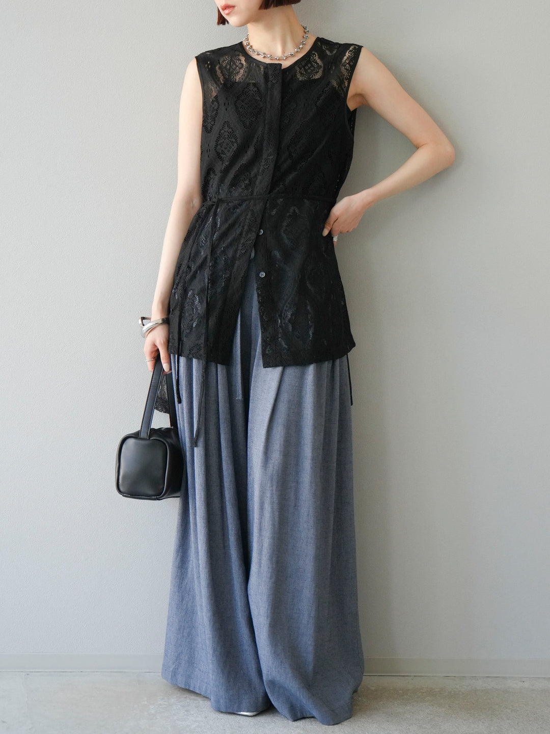 【預購】仿亞麻雙褶設計寬褲/藏青色