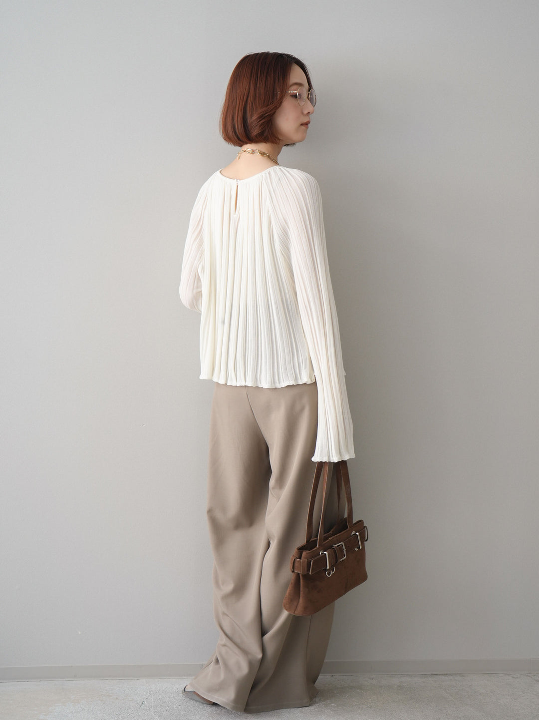 [SET]プリーツシアーフレアスリーブニットトップス+ベルト付キーホルダーモチーフワイドパンツ(2set)