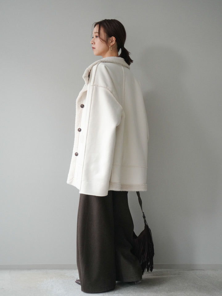 [SET]スタンドネックフェイクムートンミディアムコート+カップ付きバッククロスキャミソール+アニマル柄ベルト付きウールタッチワイドパンツ(3set)